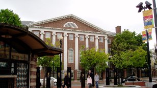 Harvard Professor Resigns image: Harvard Professor Resigns