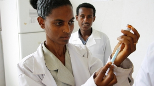 A Universal Flu Vaccine? image: A Universal Flu Vaccine?