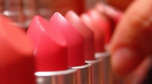 Makeup Enhances Likability image: Makeup Enhances Likability