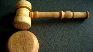 Libel Case Against <em>Nature</em> Starts image: Libel Case Against <em>Nature</em> Starts