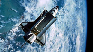 Astronaut Worms Return from Space image: Astronaut Worms Return from Space